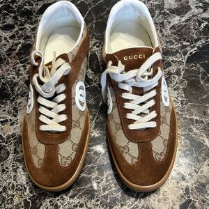 Gucci Men's Brown and Cream Sneakers